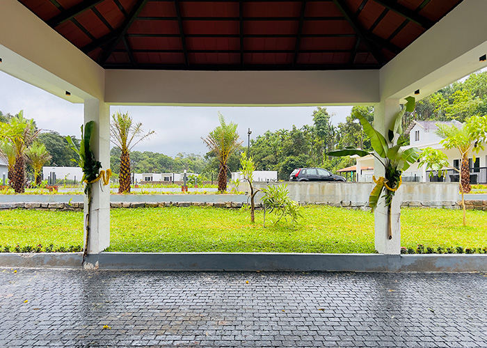 Book Your Stay at Jungle Lake Resort