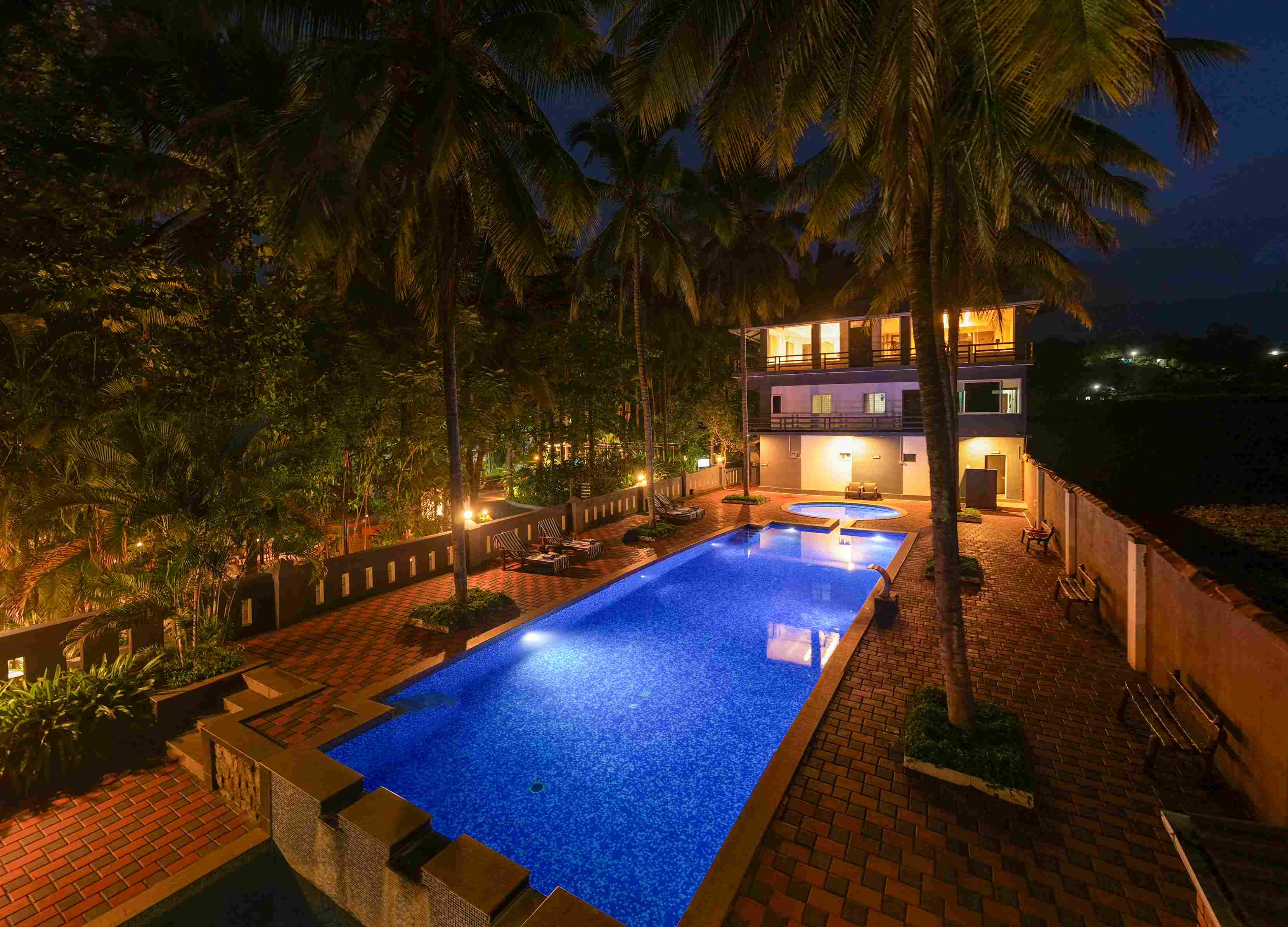 pool in parampara resort coorg